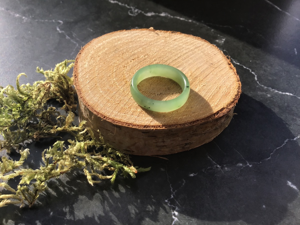 купить Кольцо из цельного нефрита 16,5 размер  , фото 2
