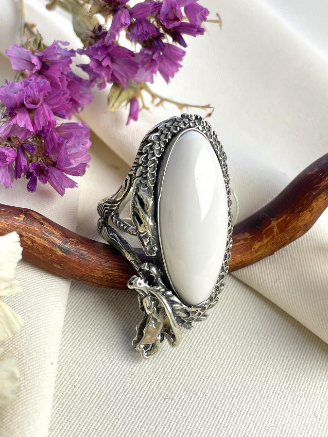 купить Кольцо из серебра с кахолонгом, 19,5 размер  , фото 3