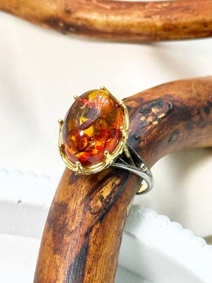 купить Кольцо из серебра с красным янтарем , фото 2