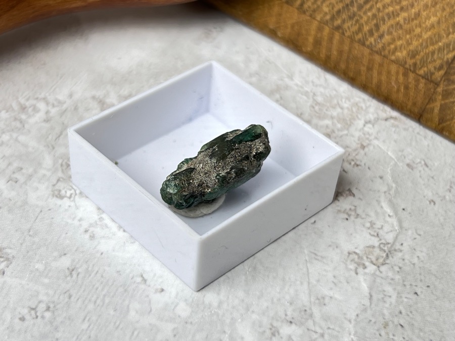 Образец берилла в пластиковом боксе OBM-1332, фото 3