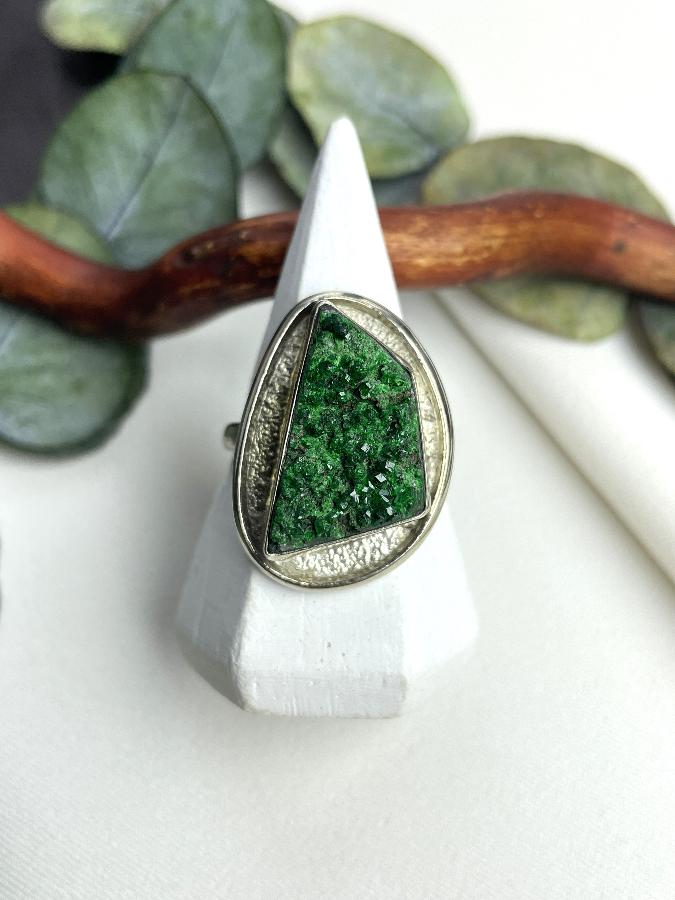 купить Кольцо с уваровитом, 18,0 размер , фото 1