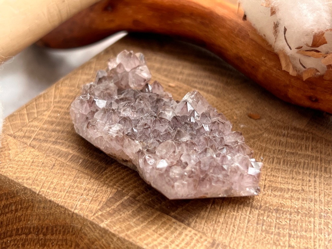 Аметист, друза 1,5 х 2,7 х 5,7 см DRU-0086, фото 1