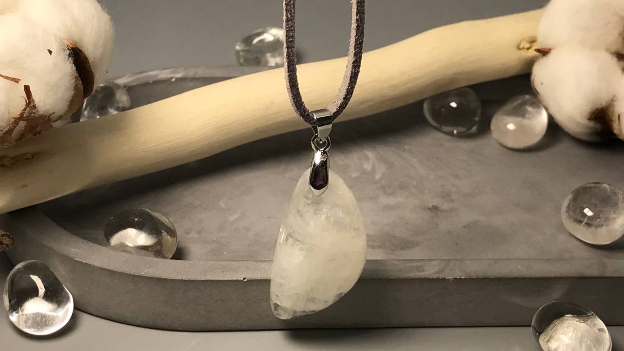 купить Кулон из лунного камня (адуляра)  4,2х1,7х0,8 см , фото 1