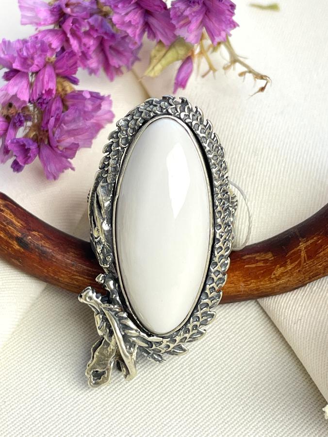 купить Кольцо из серебра с кахолонгом, 19,5 размер  , фото 1